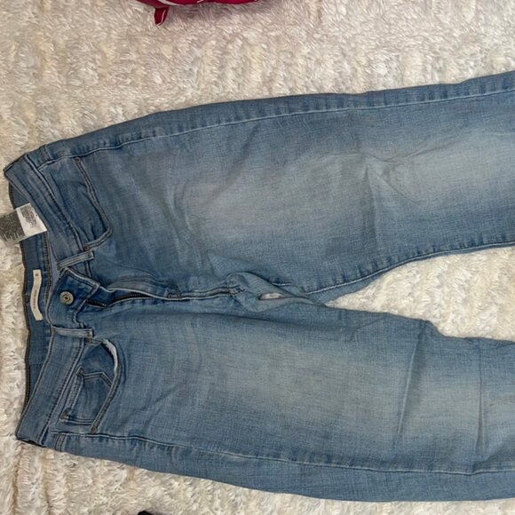 Levi Jeans - Picture 1 of 2
